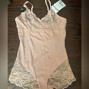 Under where? Pink mesh lace body shaper xl